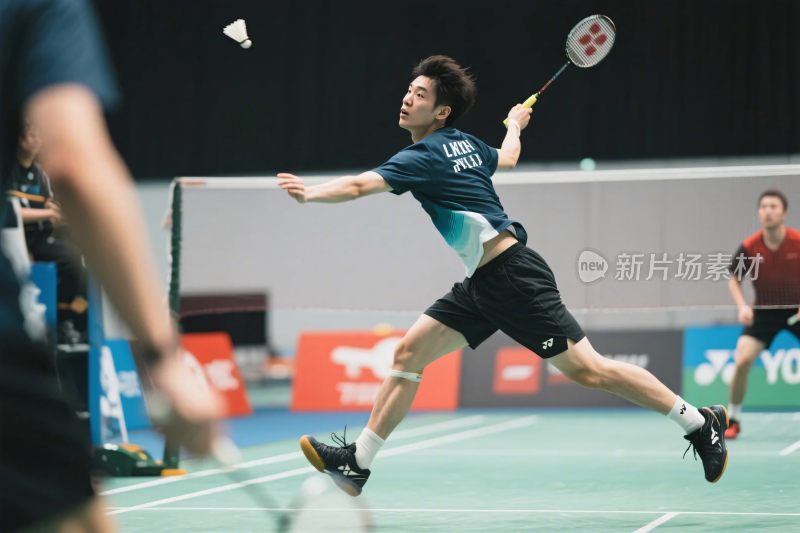 羽毛球比赛运动员