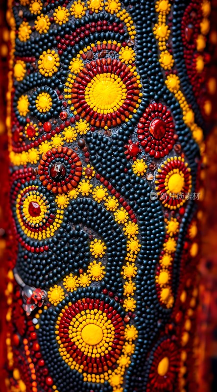 色彩斑斓的珠绣艺术作品