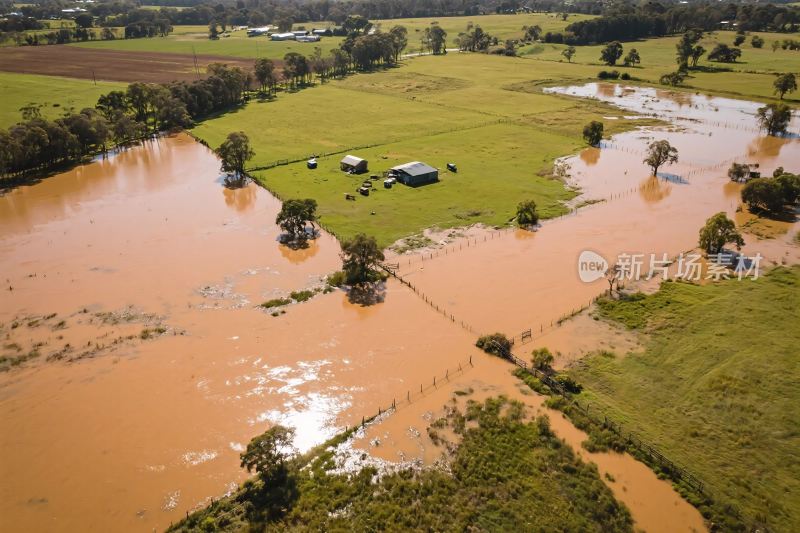 乡村洪水灾害场景