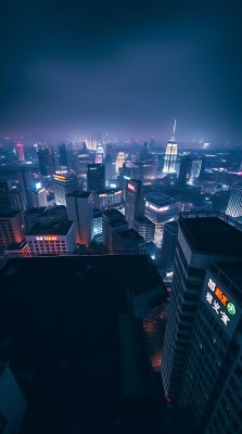 都市夜景灯火辉煌的现代建筑群