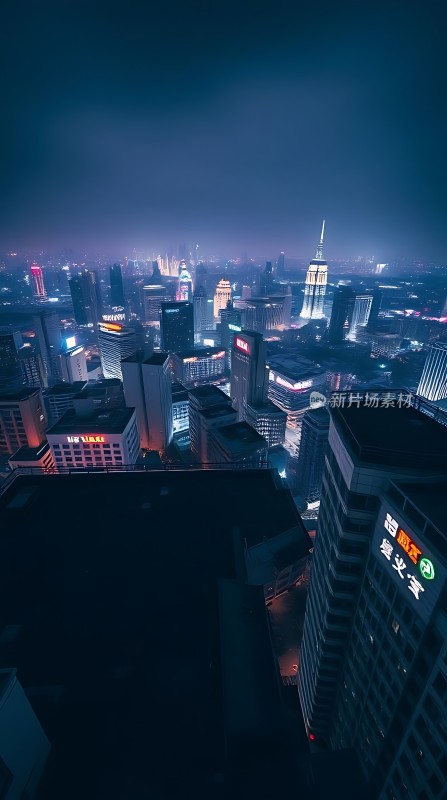 都市夜景灯火辉煌的现代建筑群