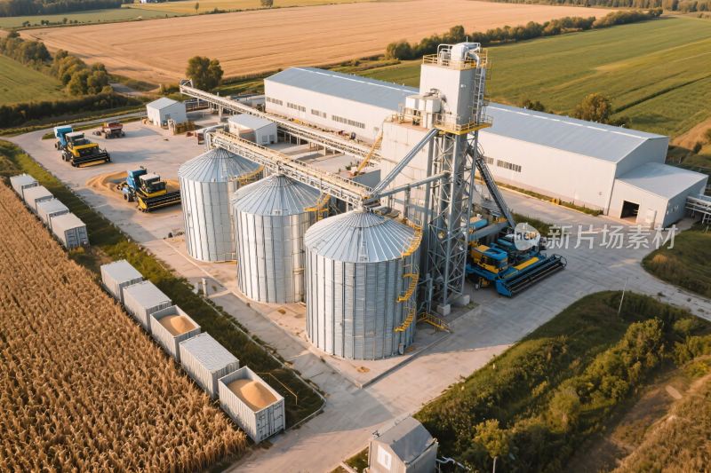 农田旁的农业仓储设施