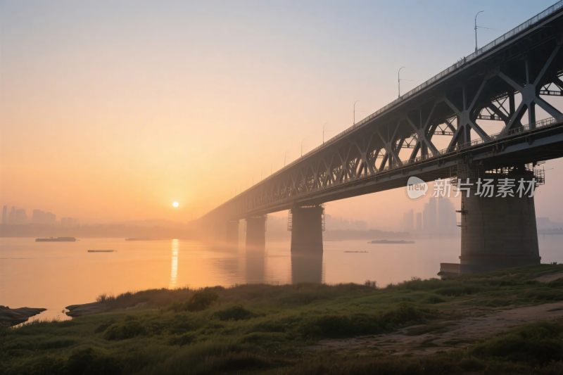 江边晨光桥梁