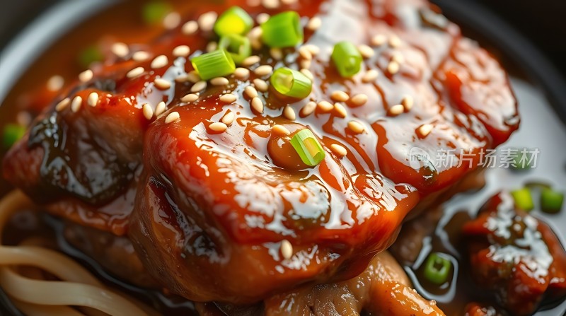 美味红烧肉拌面