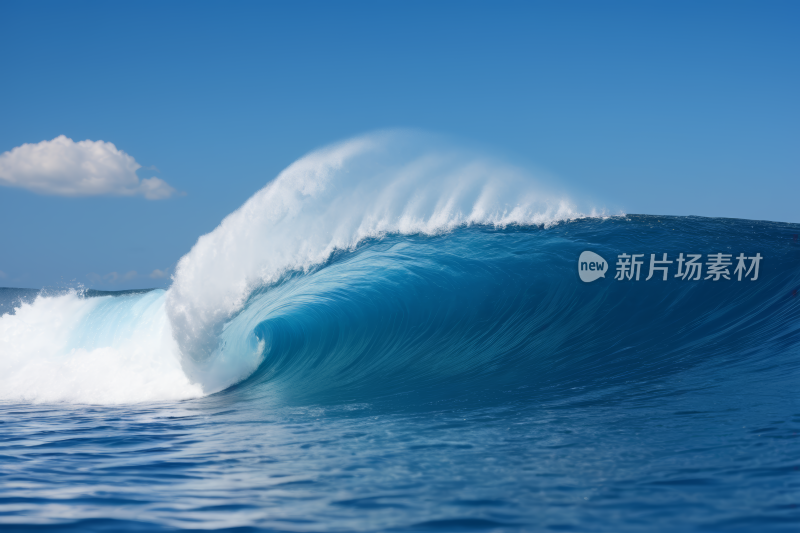 海洋中乘着大浪风景图片