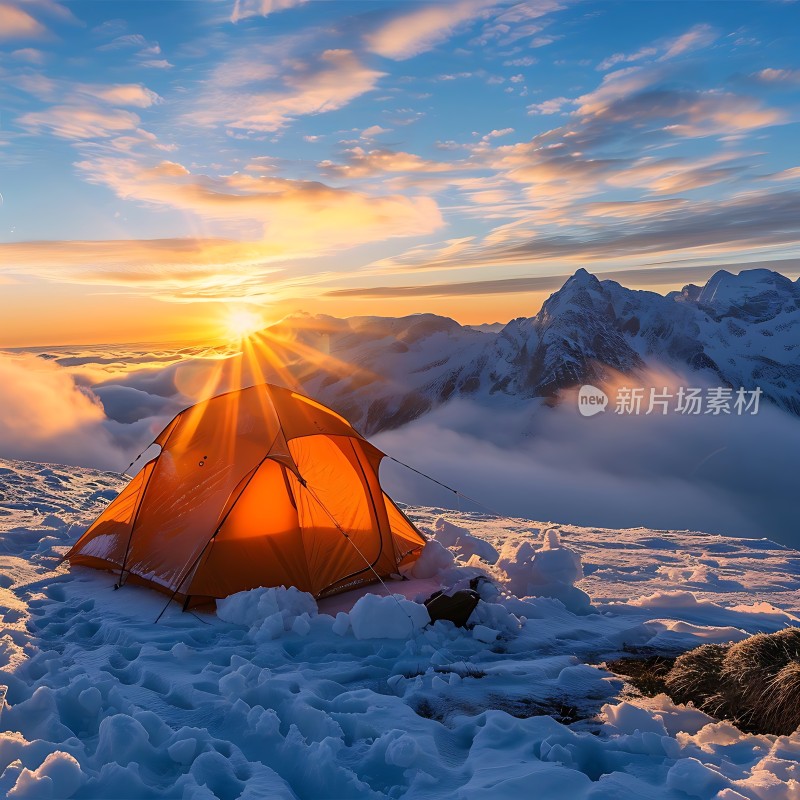 雪地露营日出美景