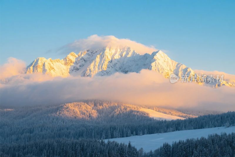 雪山云海自然风光