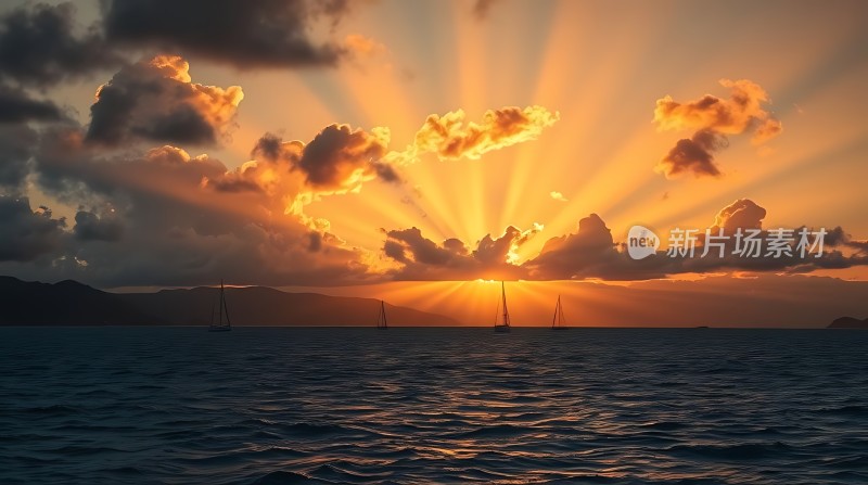 日落帆影映波光