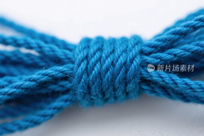 蓝色绳结特写