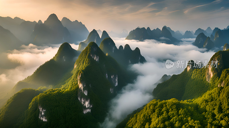 桂林山水照片山峰云海群山云雾缭绕自然风景