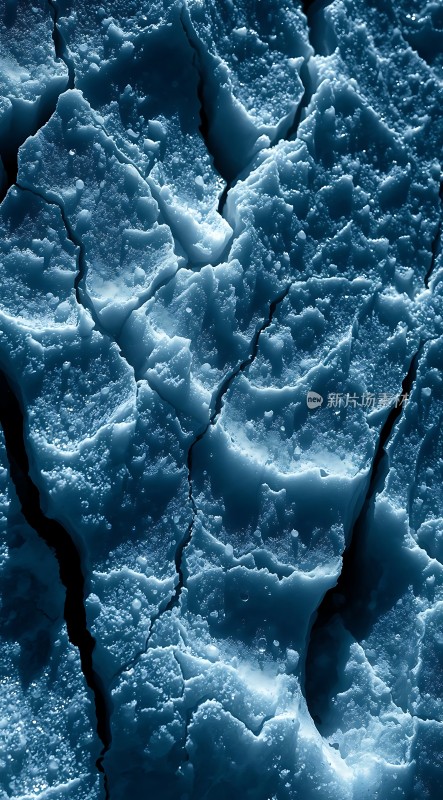 冰封世界裂缝纵横