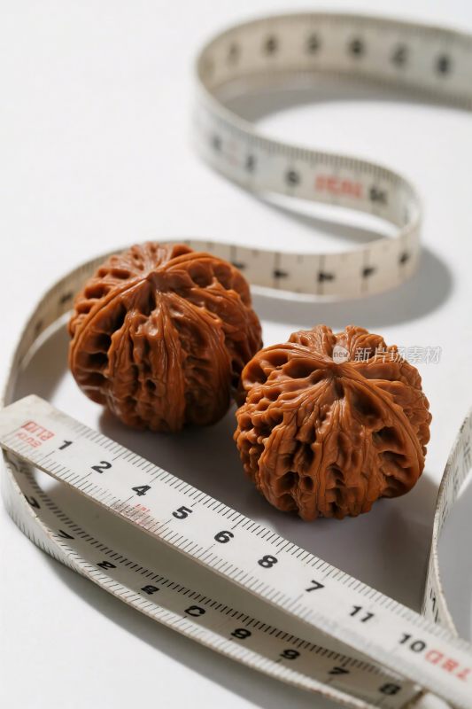 佛珠与卷尺测量