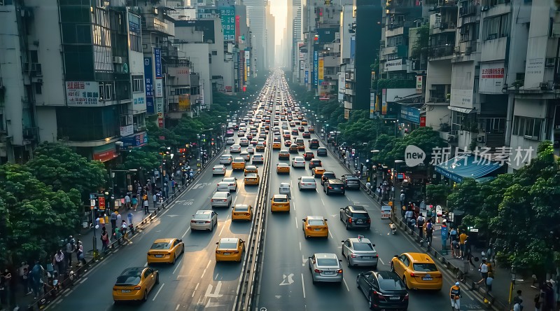繁华都市街道车水马龙高楼林立绿树成荫