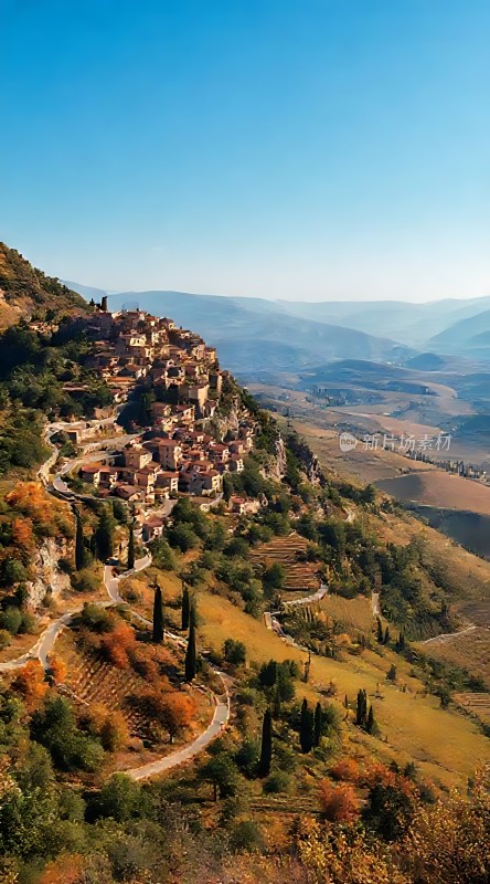 山间小镇秋色浓