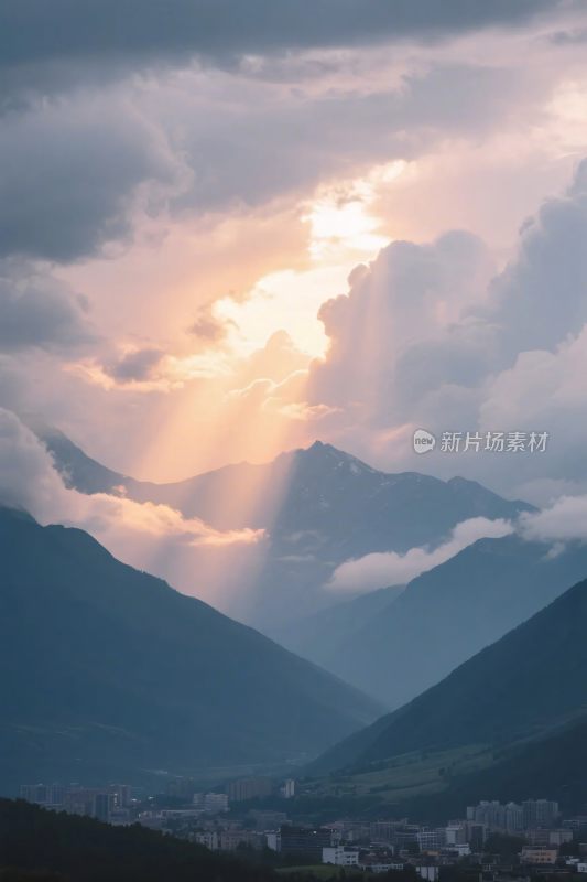 山间云海日出美景
