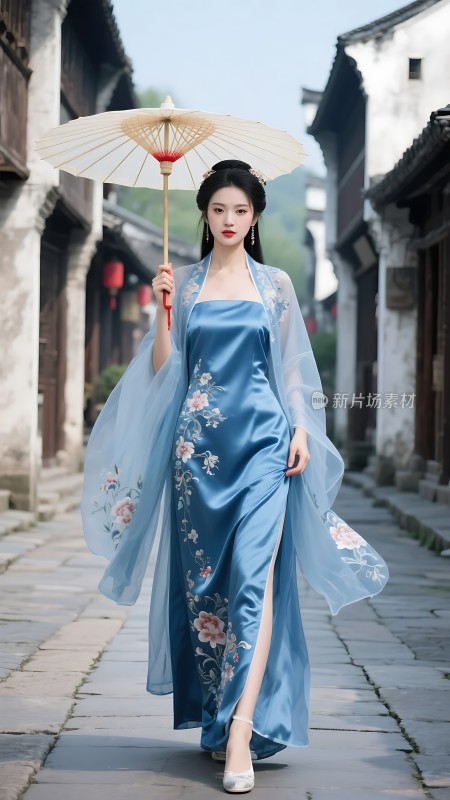 蓝裙佳人撑油纸伞漫步古巷