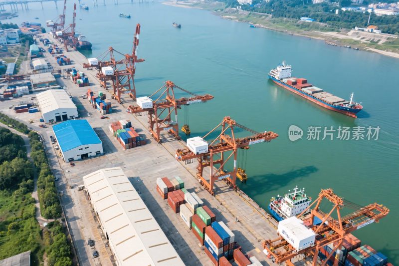 港口集装箱工业航拍图