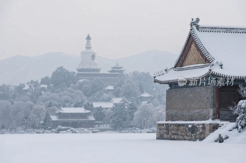雪景古建筑风景图