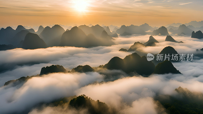 桂林山水照片山峰云海群山云雾缭绕自然风景