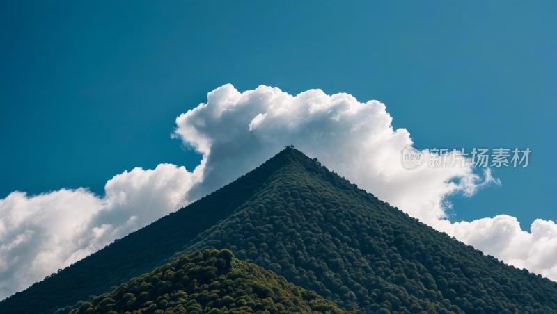 一座山有几朵云高清风景图片