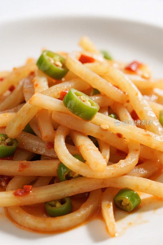 青椒炒薯条美食