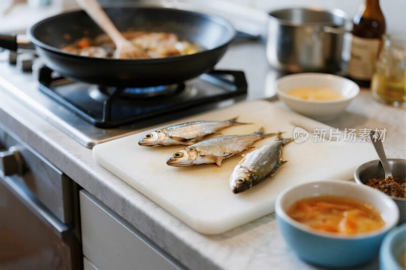 厨房海鲜烹饪场景