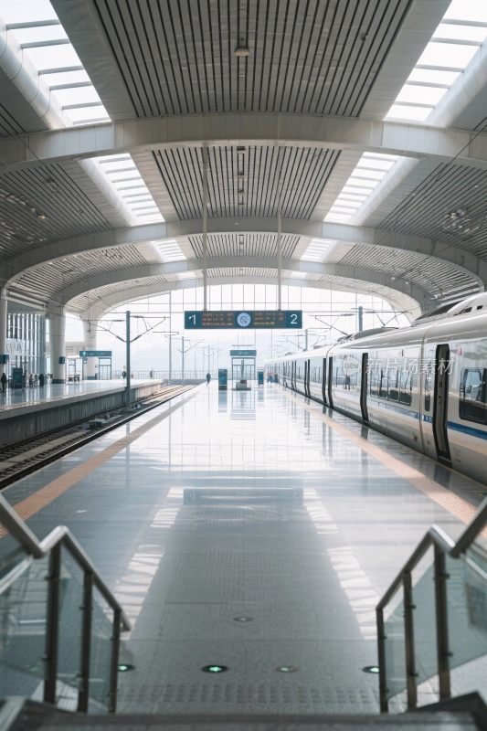 高铁站台内部场景