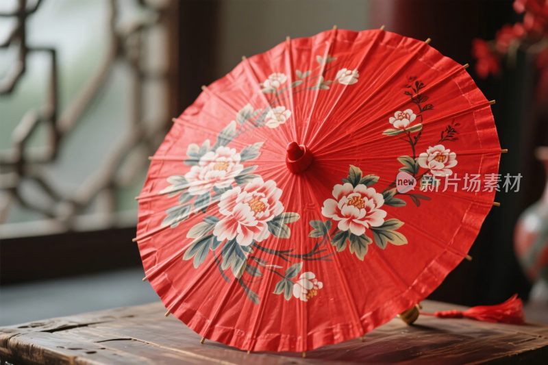 红色花卉油纸伞