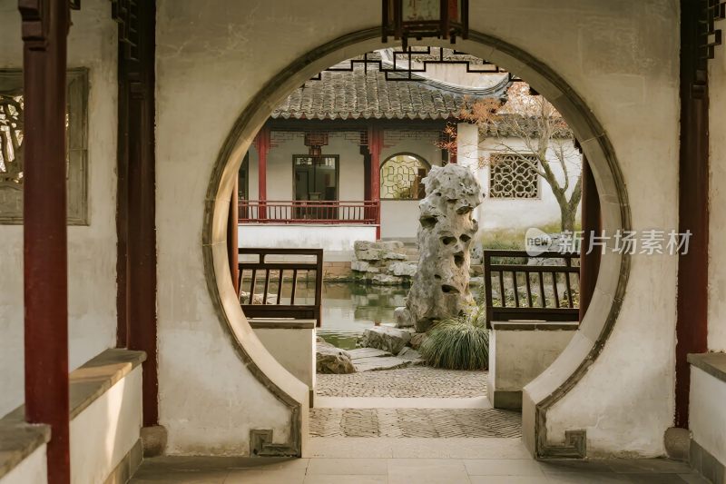 中式古建月亮门庭院