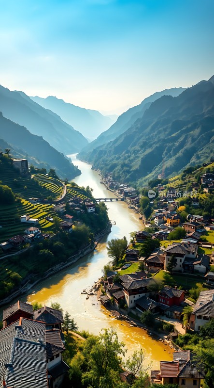 梯田人家山水画卷