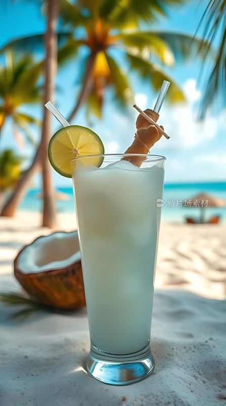椰子鸡尾酒夏日海滩风情