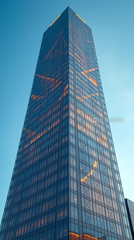 摩天大楼夜幕下的璀璨光芒