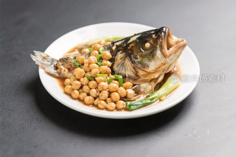 带鱼炖豆角美食图