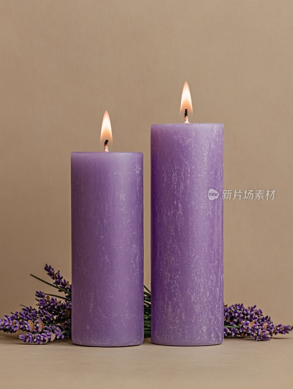 紫色薰衣草蜡烛静物图