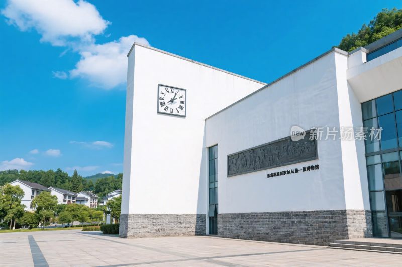 现代风格白色建筑外景