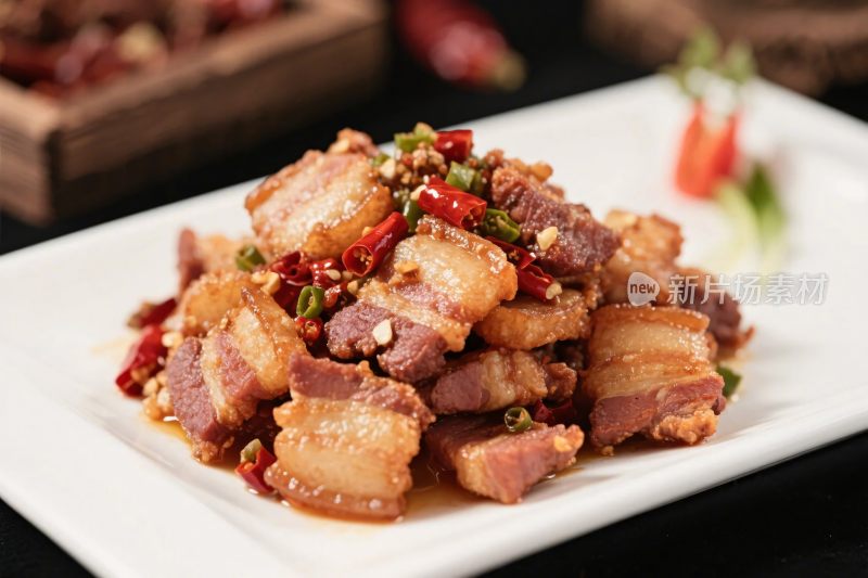 家常红烧肉美食图