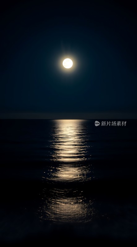 月映波光夜色幽