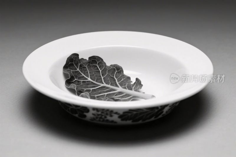 黑白叶纹陶瓷碗