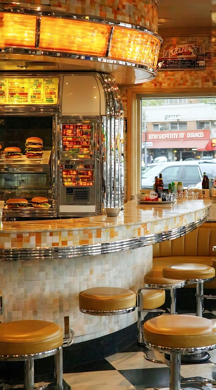 复古餐厅美味汉堡怀旧氛围温馨用餐环境