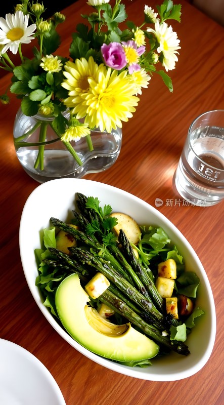 清新蔬菜沙拉健康美味