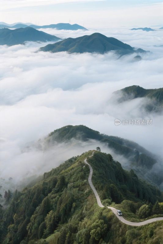 山间云海风景图