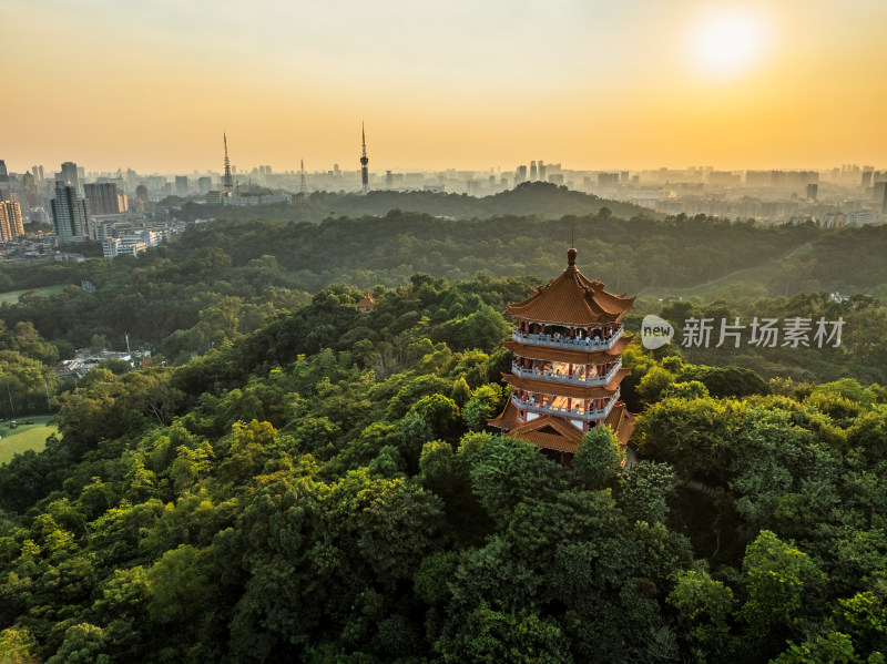 广州麓湖鸿鹄楼落日高空航拍实拍照片