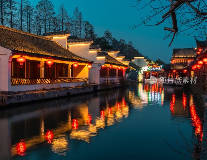 南京白鹭洲秦淮河傍晚夜景