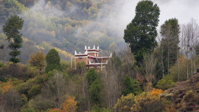 大山深处的建筑