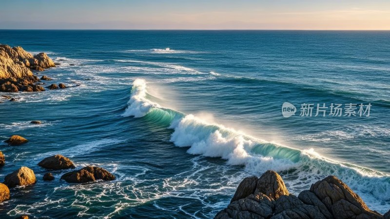 碧波万顷的壮阔海景