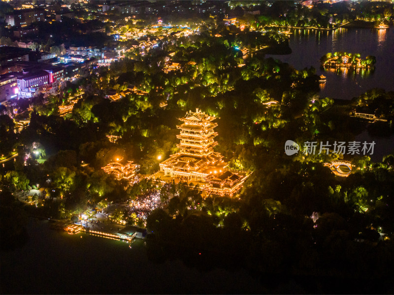 山东济南大明湖历公园历下区航拍城市夜景