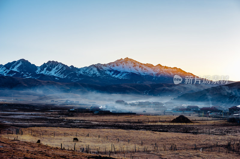 川西高原雪山