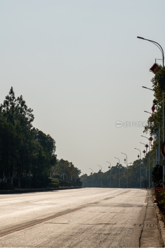 空旷的道路