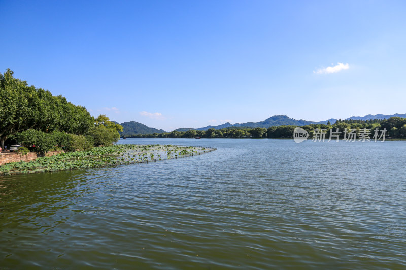 浙江杭州西湖景区苏堤风光