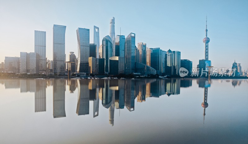 上海陆家嘴城市天际线全景